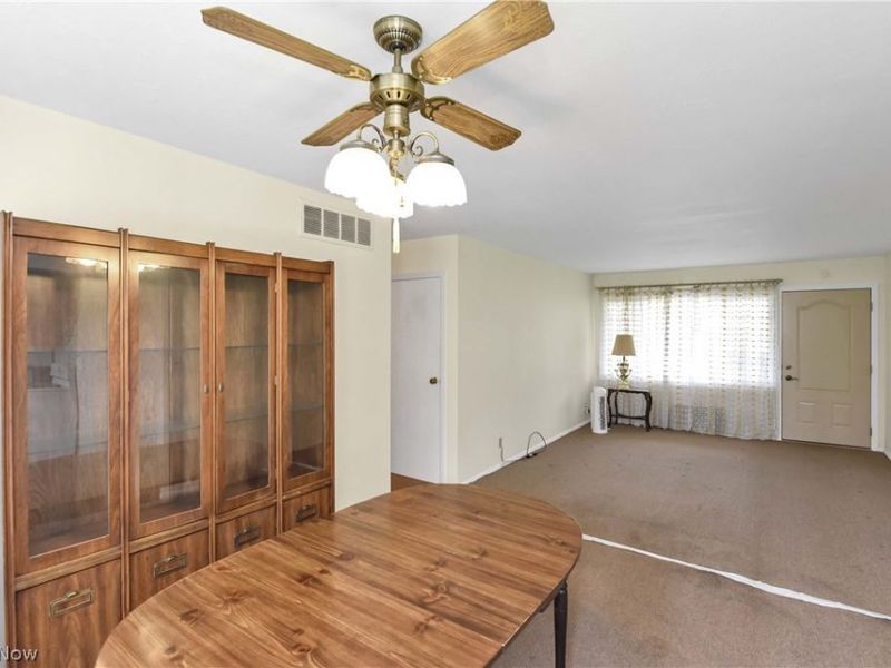 1175 Ranchland Drive, Mayfield Heights, OH 44124 Photo 12