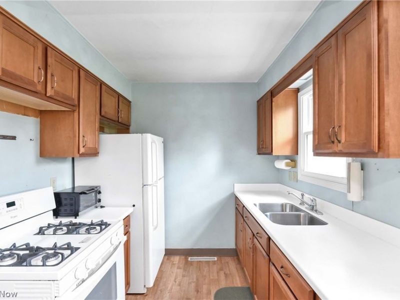 1175 Ranchland Drive, Mayfield Heights, OH 44124 Photo 16