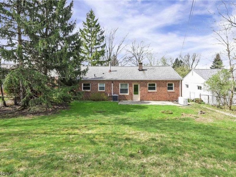 1175 Ranchland Drive, Mayfield Heights, OH 44124 Photo 2