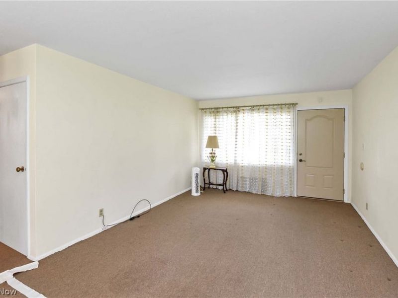 1175 Ranchland Drive, Mayfield Heights, OH 44124 Photo 9