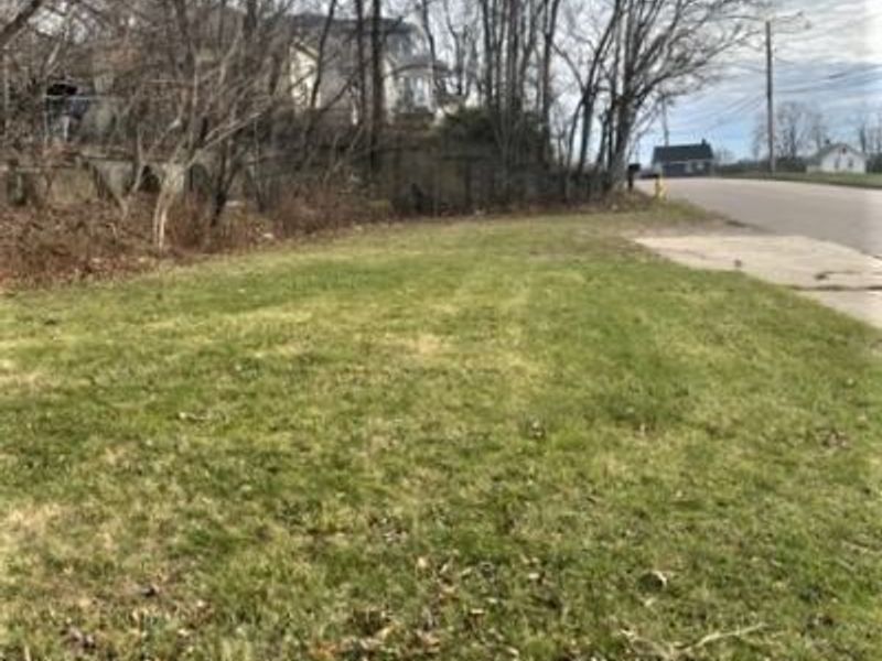 303 W State Street, Barberton, OH 44203 Photo 4