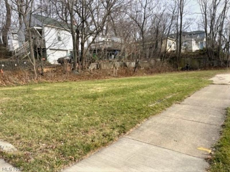 303 W State Street, Barberton, OH 44203 Photo 7