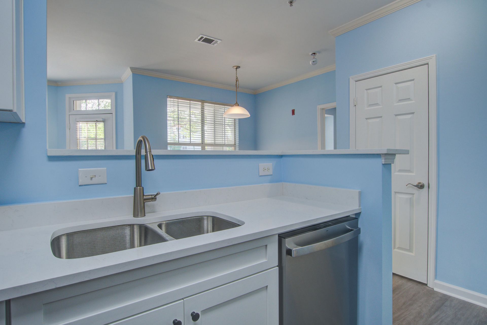 45 Sycamore Avenue Photo 11