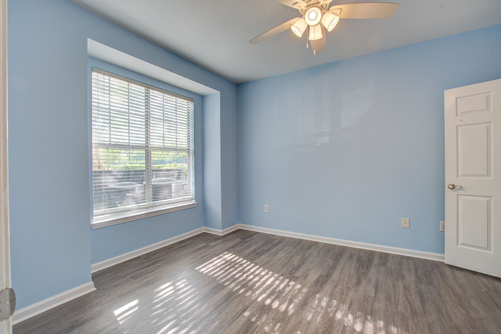 45 Sycamore Avenue Photo 12