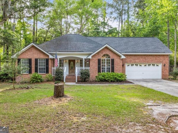27 Oak Side Court, Richmond Hill, GA 31324