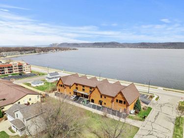 1301 N Lakeshore Dr, Unit 202, Lake City, MN 55041