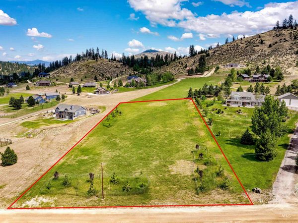 79 Falcon Drive, Boise, ID 83716