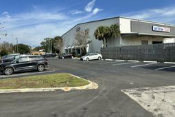 2821 Azalea Drive photo 4