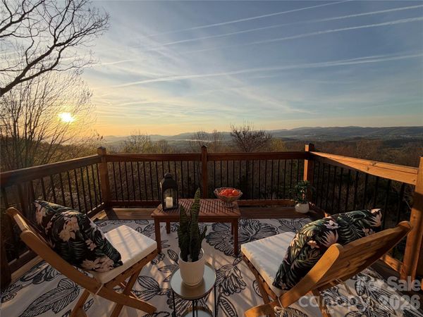 301 Forge Crest Drive, Mills River, NC 28759