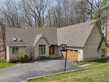 8063 Fawn Valley Drive, Independence Twp, MI 48348