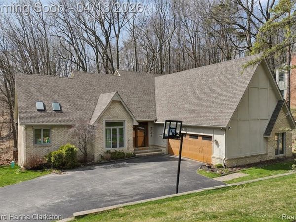 8063 Fawn Valley Drive, Independence Twp, MI 48348