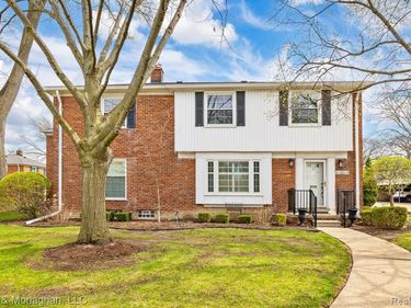 612 Cadieux Road, Grosse Pointe, MI 48230