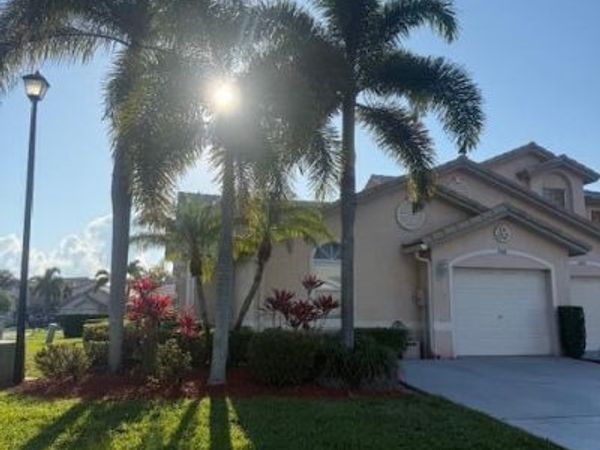 1948 Waterside Court E, Wellington, FL 33414