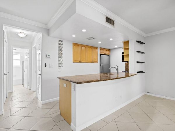 1012 SE 15th Street, Unit 2, Fort Lauderdale, FL 33316