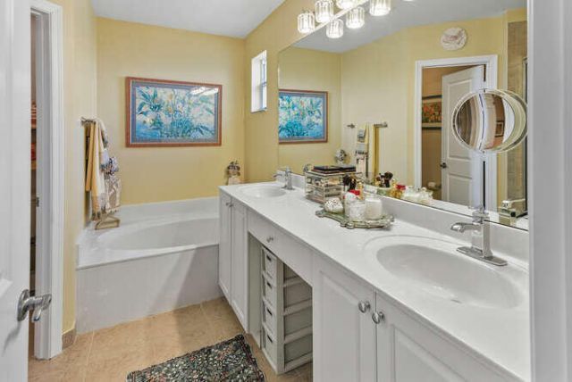 7401 Sarentino Lane, Unit 211, Boynton Beach, FL 33437 Photo