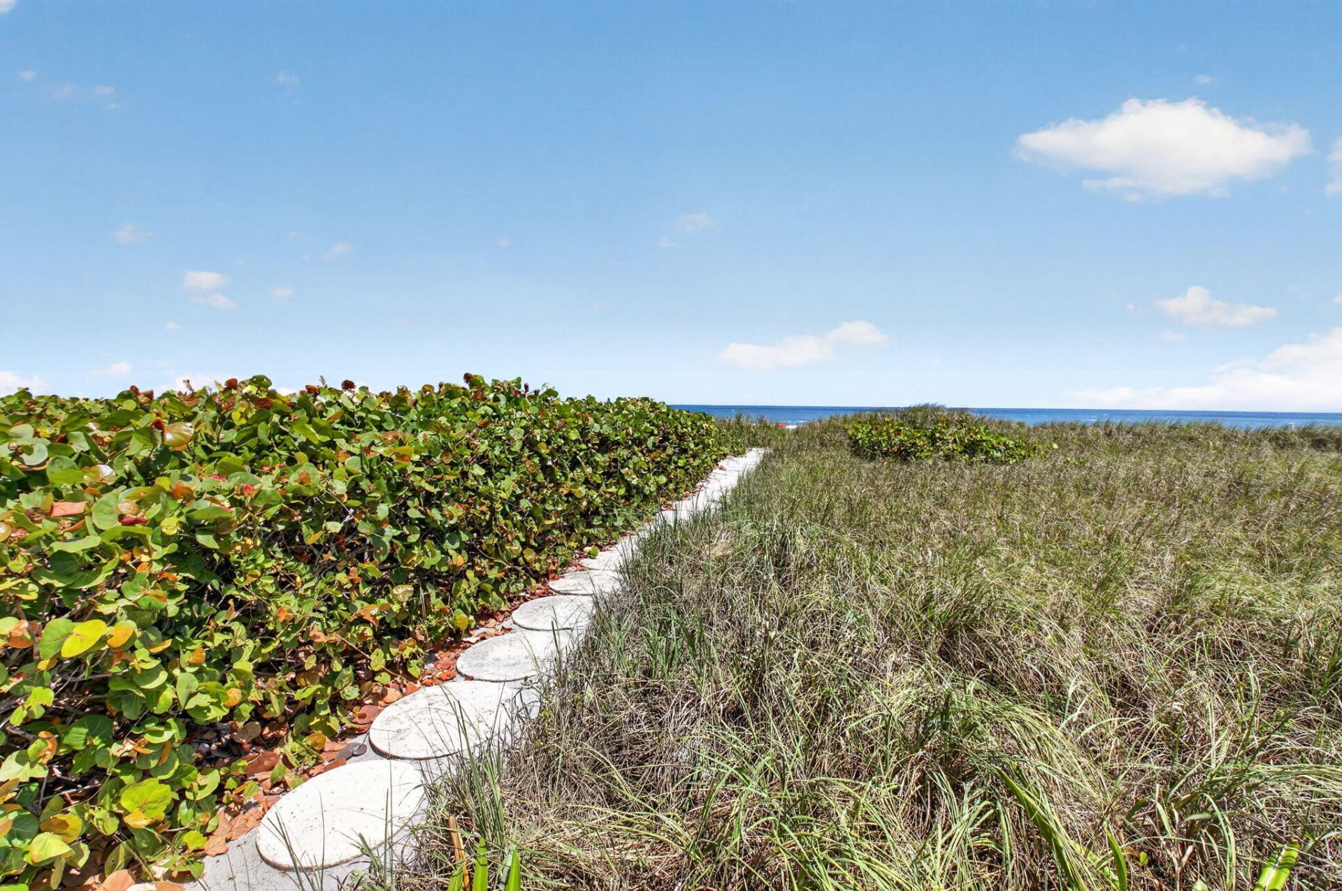 2220 S Ocean Boulevard, Unit 304, Delray Beach, FL 33483 Photo