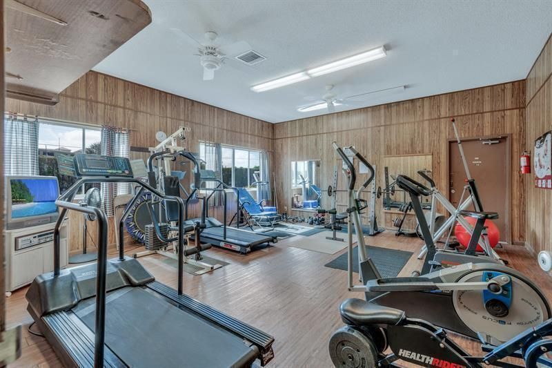 890 N Federal Highway, Unit 405, Lantana, FL 33462 Photo