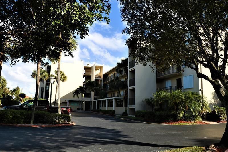 890 N Federal Highway, Unit 405, Lantana, FL 33462 Photo