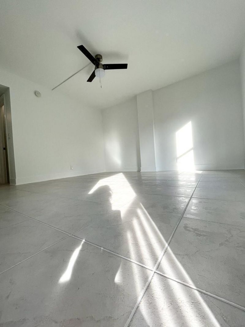 890 N Federal Highway, Unit 405, Lantana, FL 33462 Photo