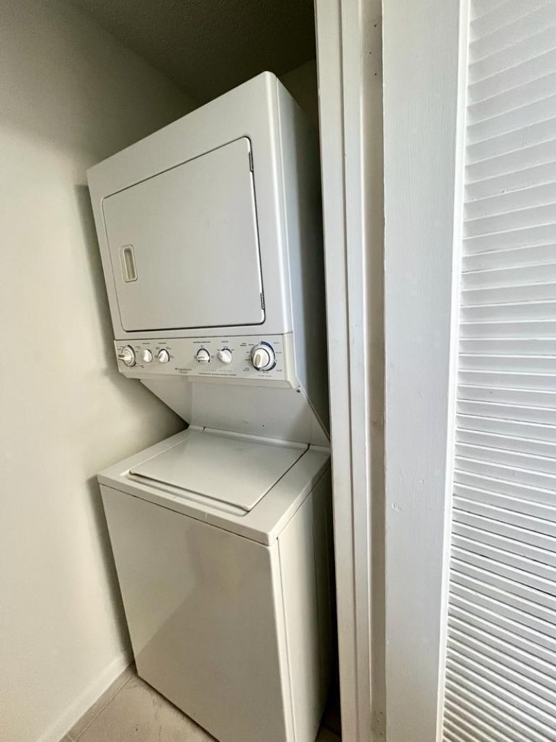 890 N Federal Highway, Unit 405, Lantana, FL 33462 Photo