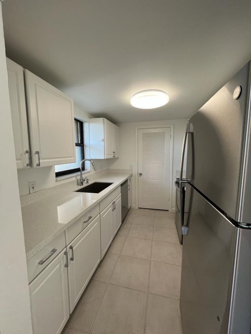 890 N Federal Highway, Unit 405, Lantana, FL 33462 Photo