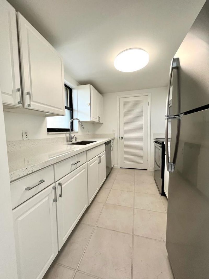 890 N Federal Highway, Unit 405, Lantana, FL 33462 Photo