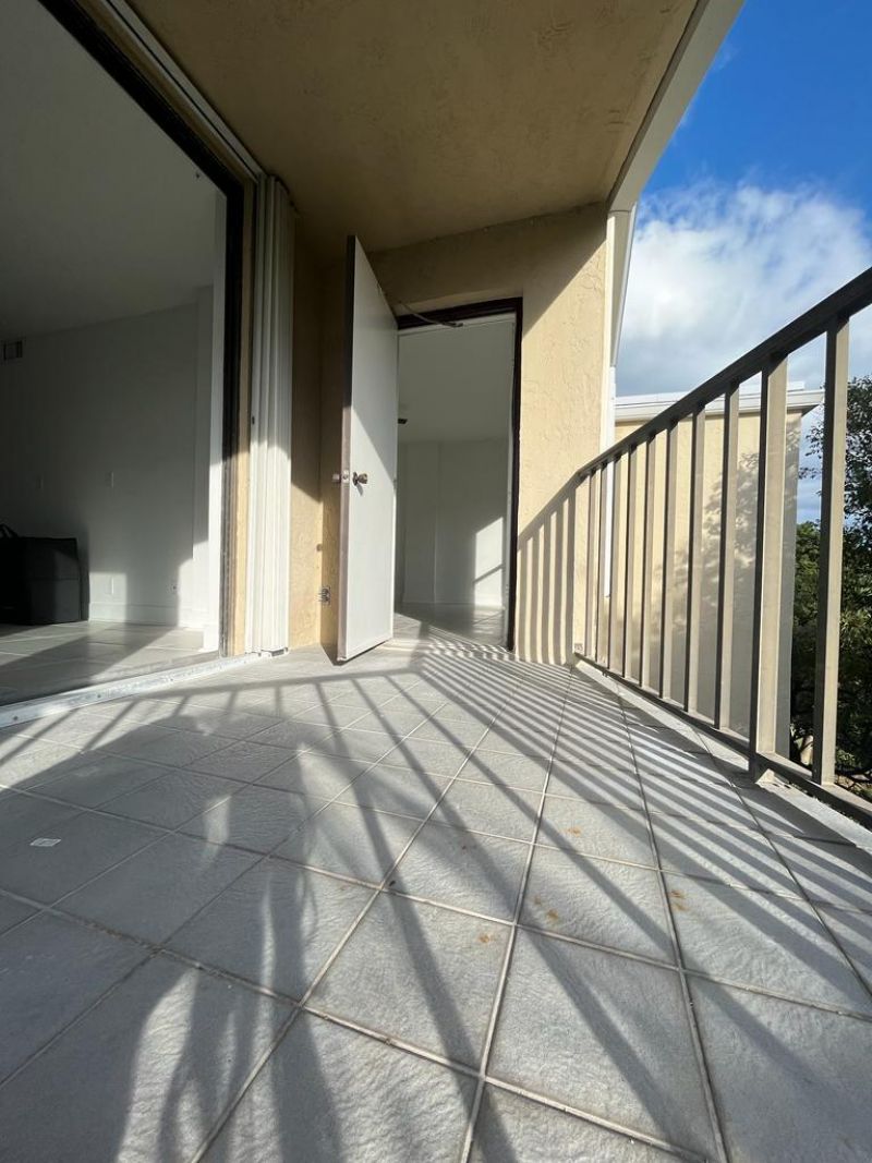 890 N Federal Highway, Unit 405, Lantana, FL 33462 Photo