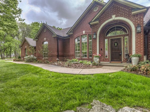 7471 N 195th East Avenue , Owasso, OK 74055