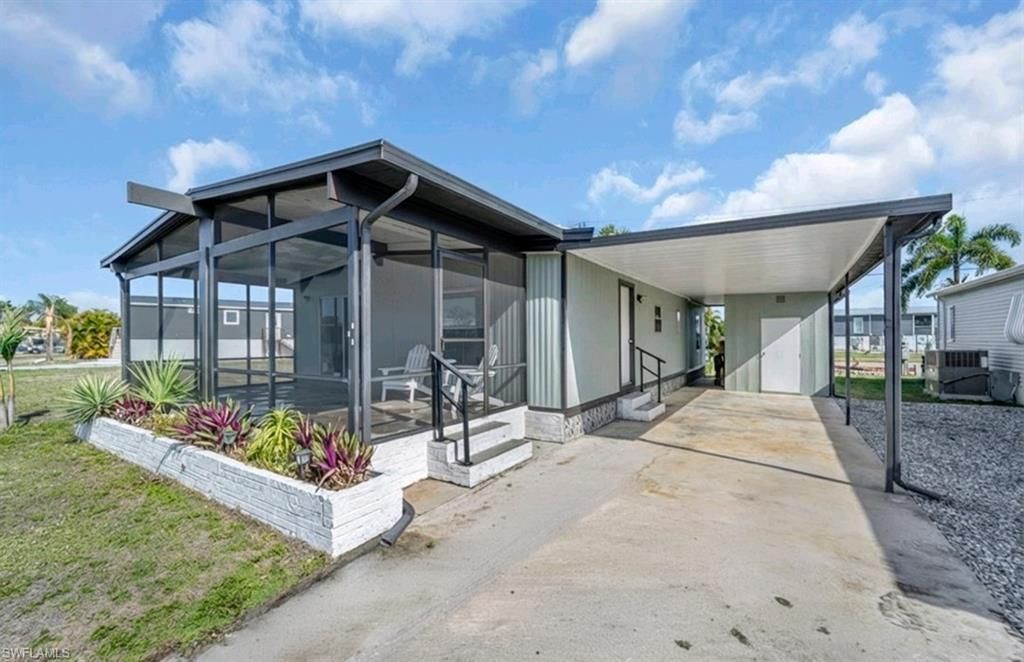 5655 Captain John Smith Loop, North Fort Myers, FL 33917 Photo