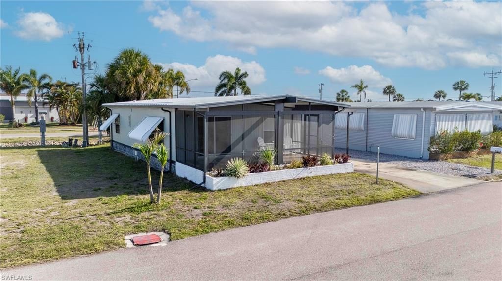 5655 Captain John Smith Loop, North Fort Myers, FL 33917 Photo