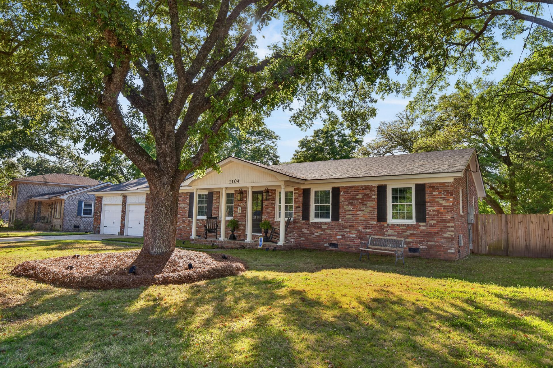 1104 Belvedere Drive Photo 3