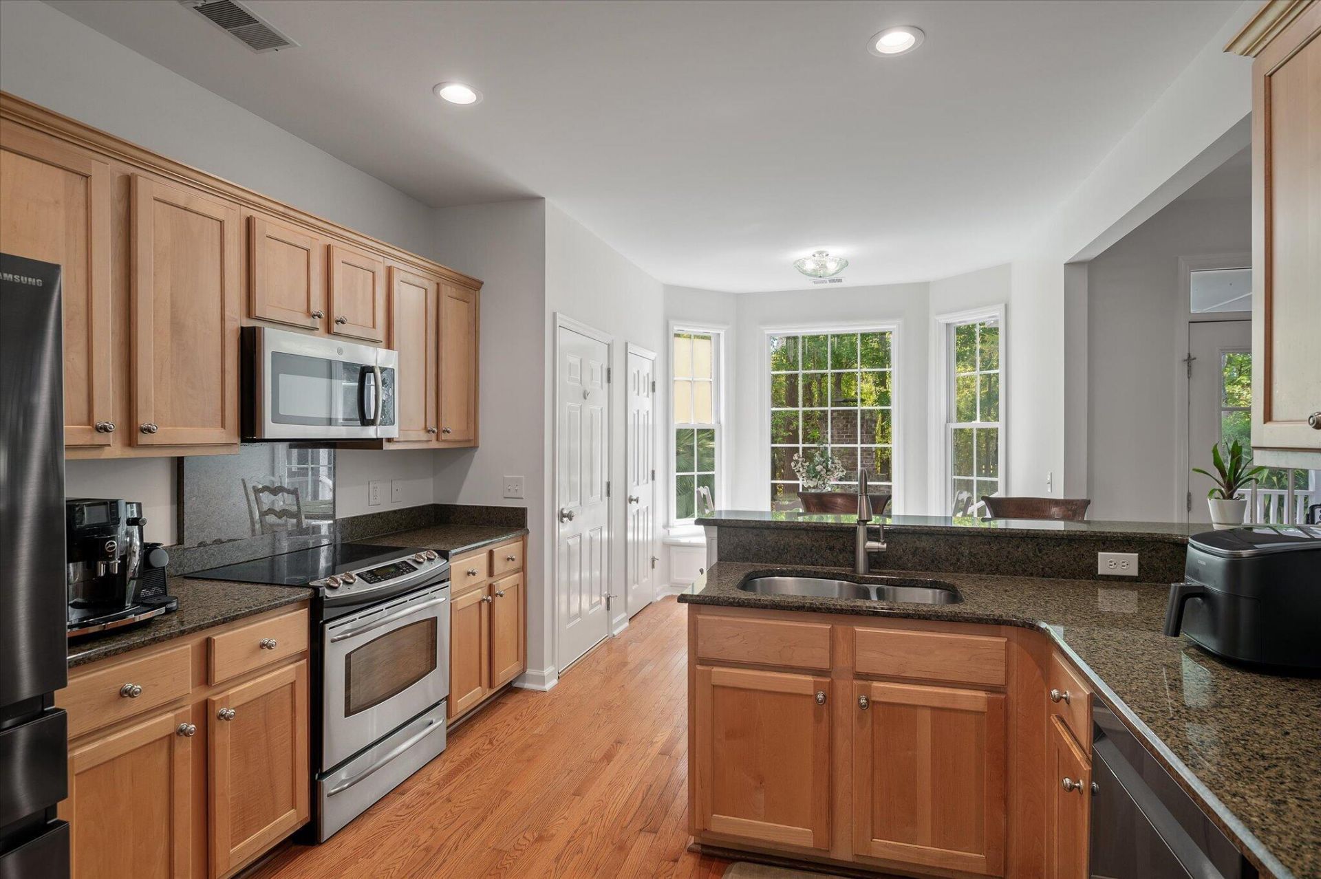 1516 Devol Street Photo 17