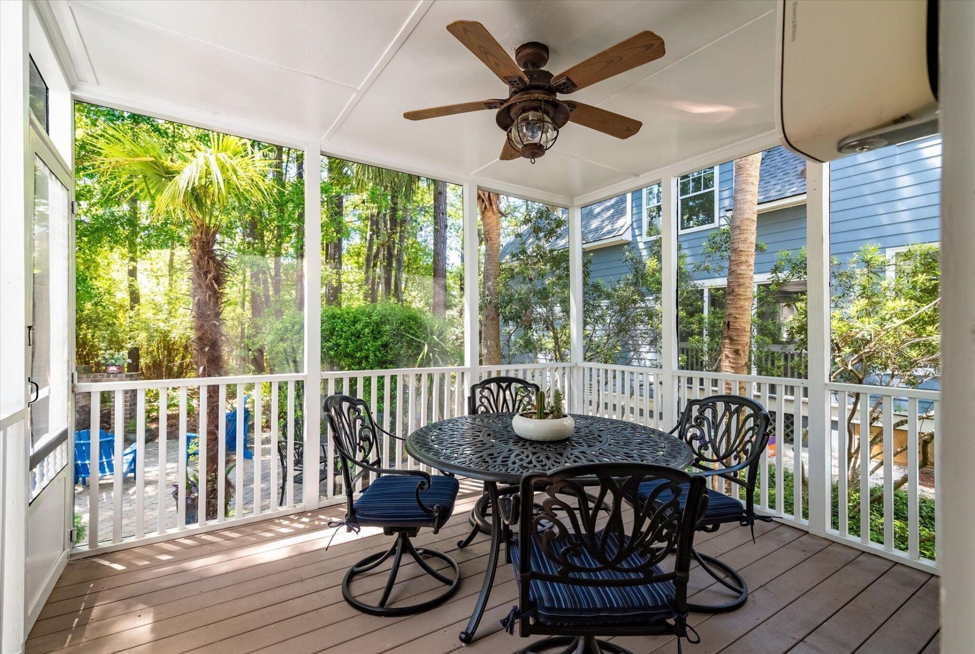 1516 Devol Street Photo 37