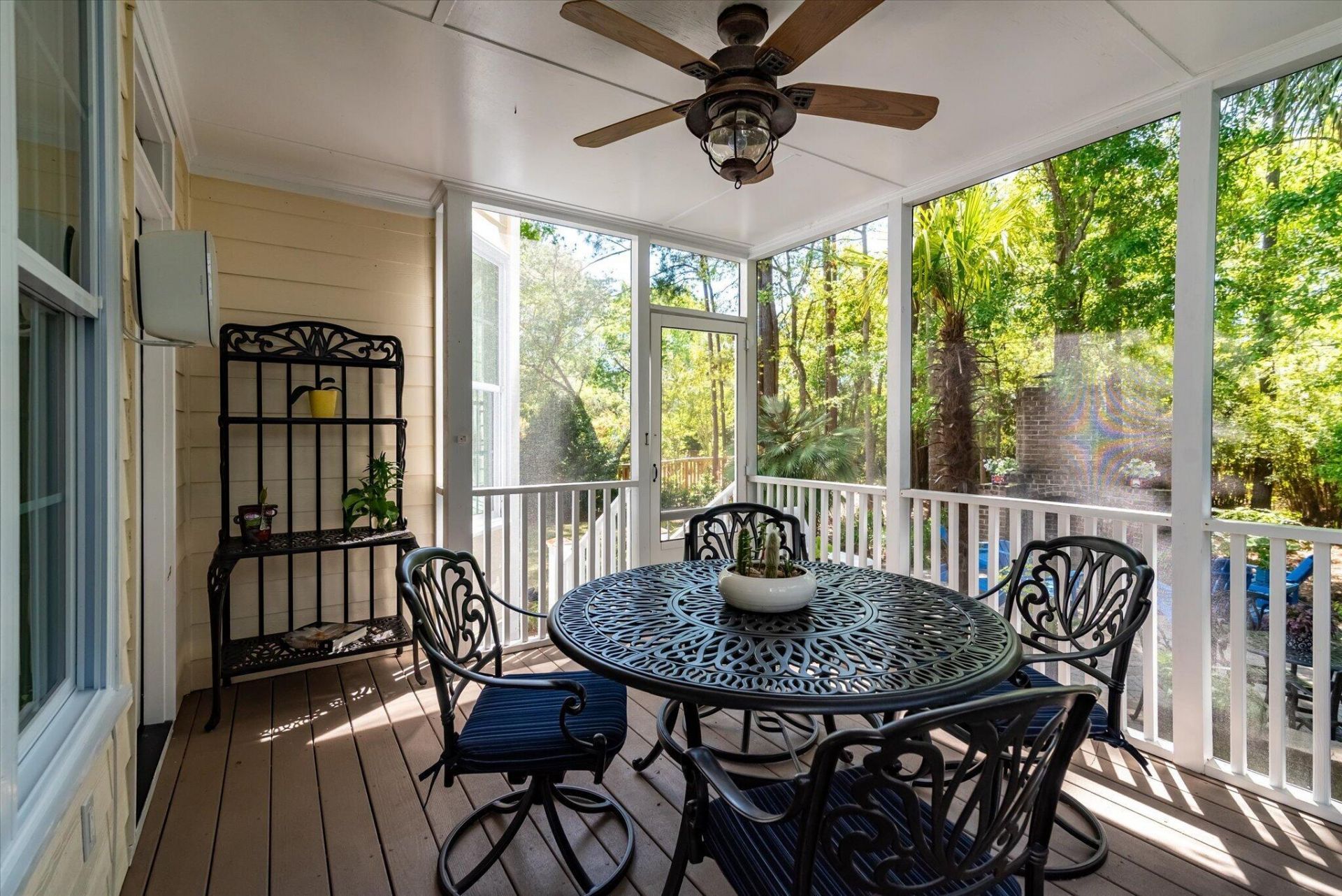 1516 Devol Street Photo 38