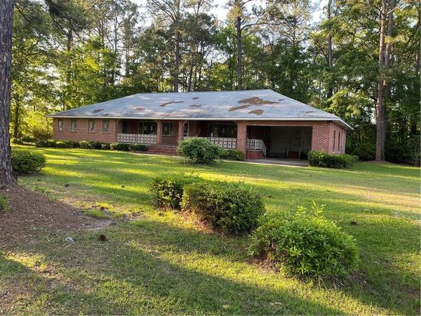 100 Baker Road , Satsuma, AL 36572