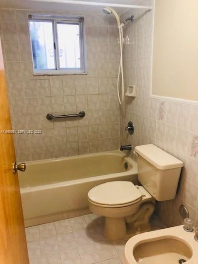 2212 W 74th St, Unit 101-28, Hialeah, FL 33016 Photo