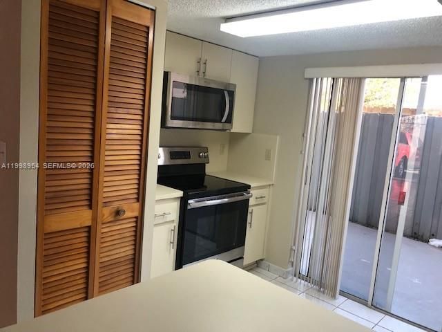 2212 W 74th St, Unit 101-28, Hialeah, FL 33016 Photo