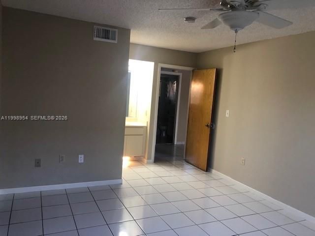 2212 W 74th St, Unit 101-28, Hialeah, FL 33016 Photo