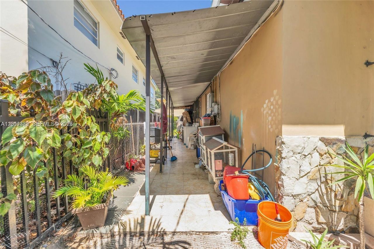 503 NW 43rd Pl, Miami, FL 33126 Photo