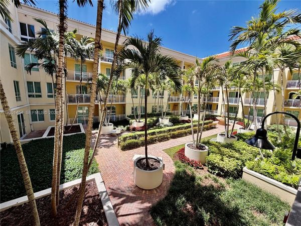 7355 SW 89th St, Unit 526N, Miami, FL 33156