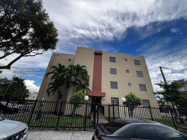 677 SW 9th Ave, Unit 205, Miami, FL 33130
