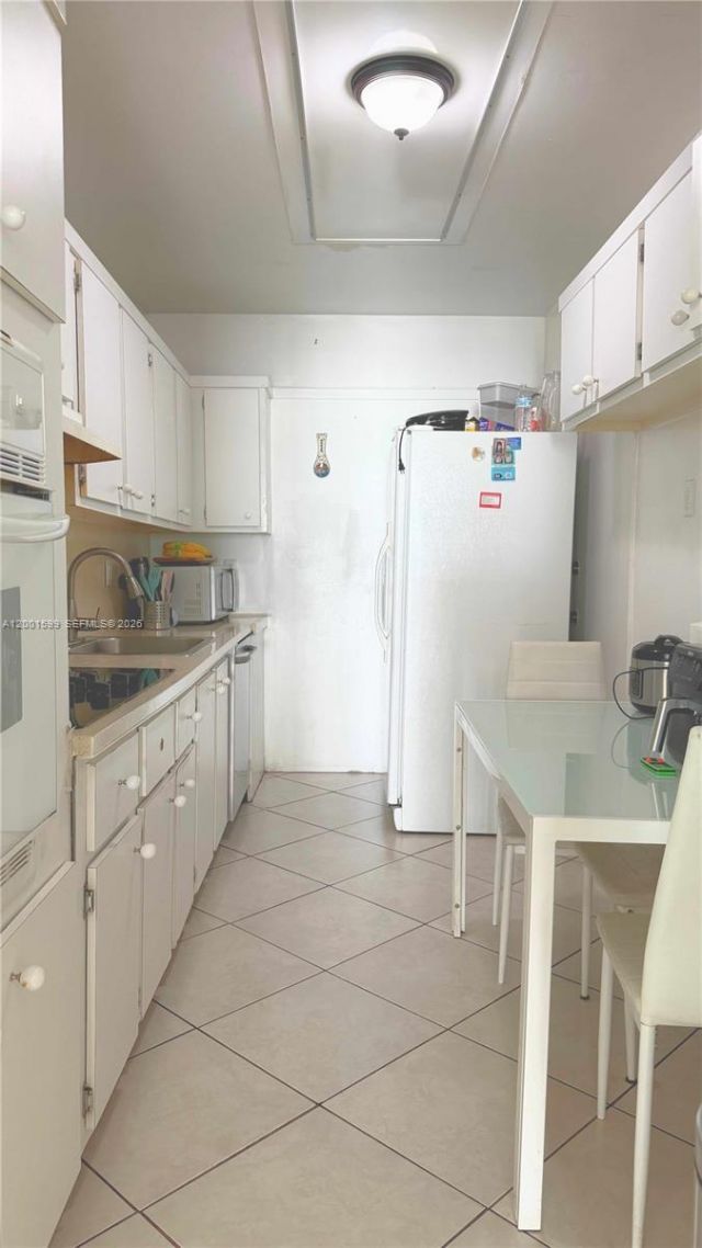 1880 S Treasure Dr, Unit 3A, North Bay Village, FL 33141 Photo