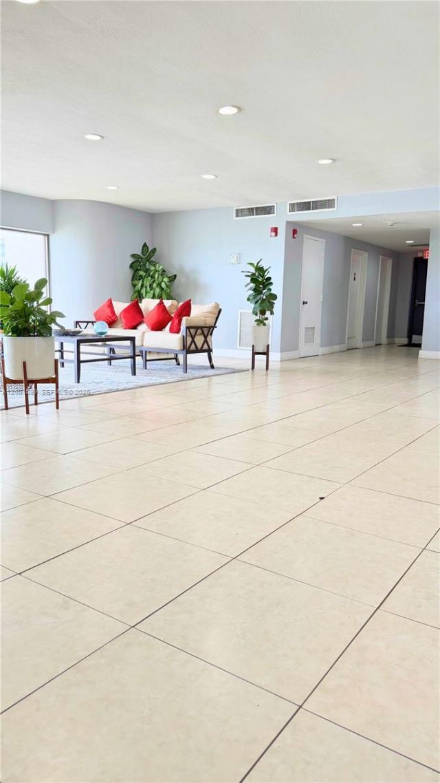 1880 S Treasure Dr, Unit 3A, North Bay Village, FL 33141 Photo