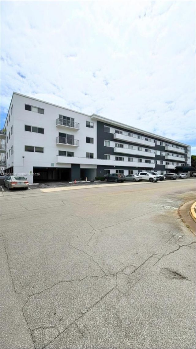 1880 S Treasure Dr, Unit 3A, North Bay Village, FL 33141 Photo