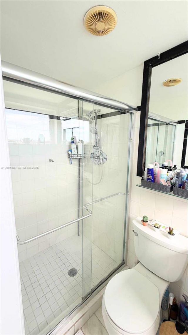 1880 S Treasure Dr, Unit 3A, North Bay Village, FL 33141 Photo