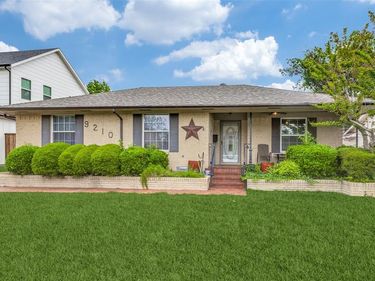 9210 Larchwood Drive, Dallas, TX 75238