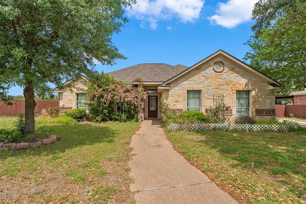 2524 Riders Way, Waco, TX 76712 Main Photo
