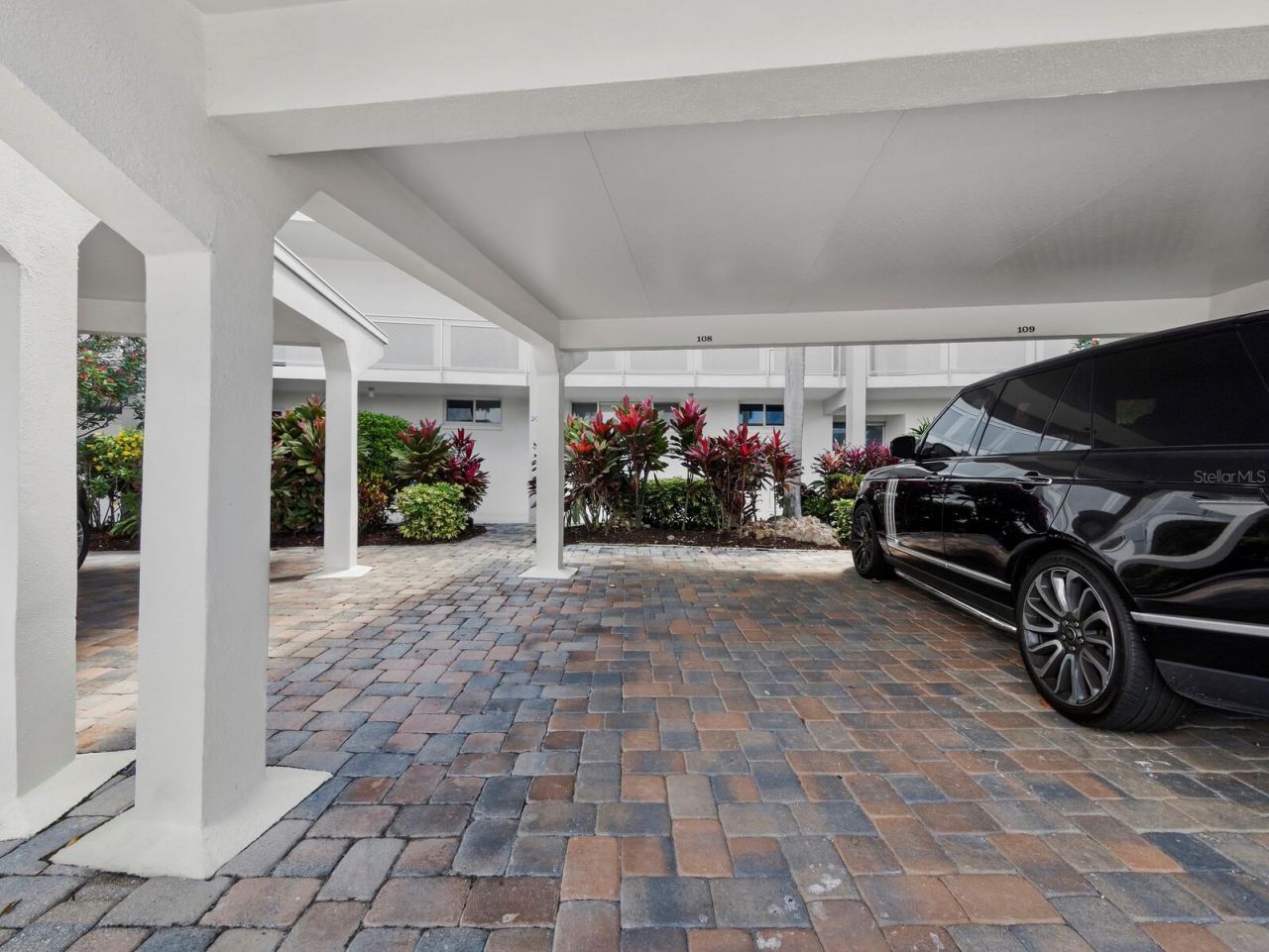 100 Sands Point Road, Unit 108, Longboat Key, FL 34228 Photo