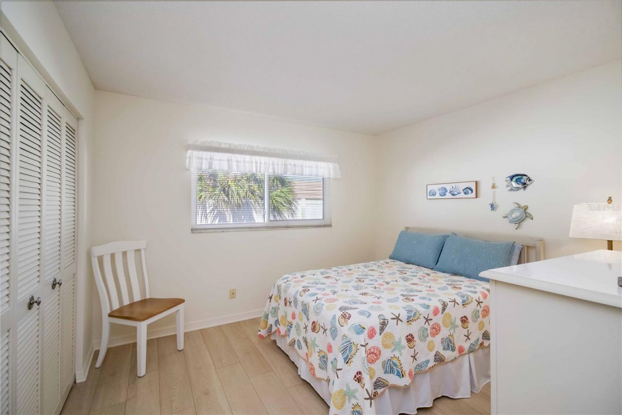 5476 Swift Road, Unit 19, Sarasota, FL 34231 Photo
