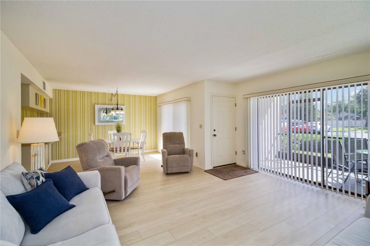 5476 Swift Road, Unit 19, Sarasota, FL 34231 Photo